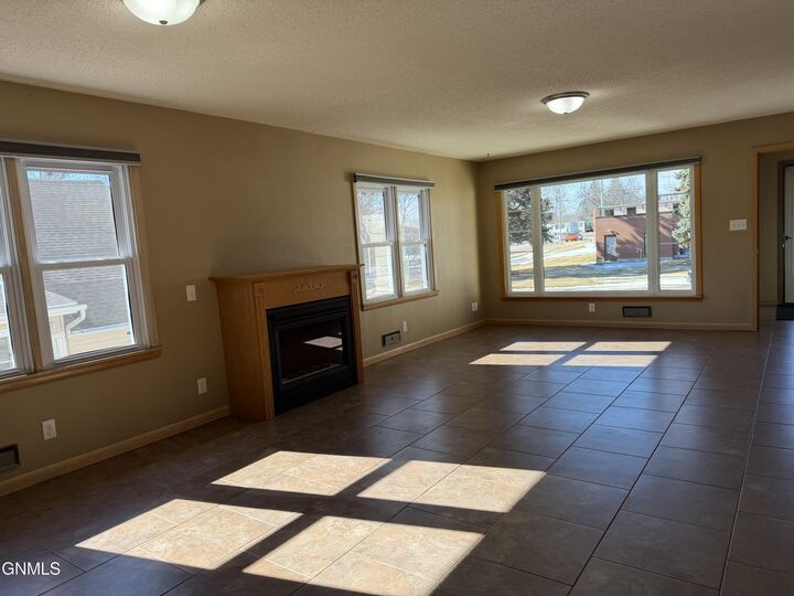 Property Photo:  707 15th Street N  ND 58501 