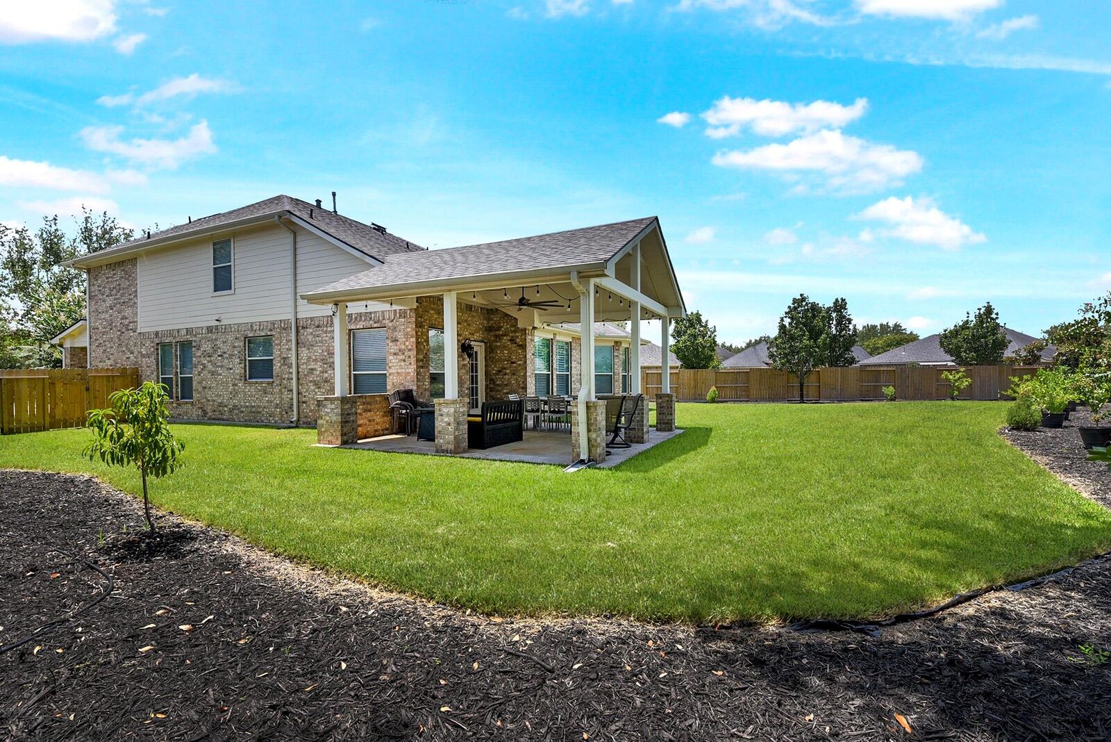 Property Photo: 2802 Helding Park Court TX 77494