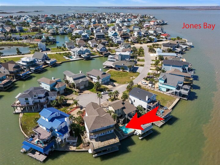 Property Photo: 1306 Outrigger TX 77554