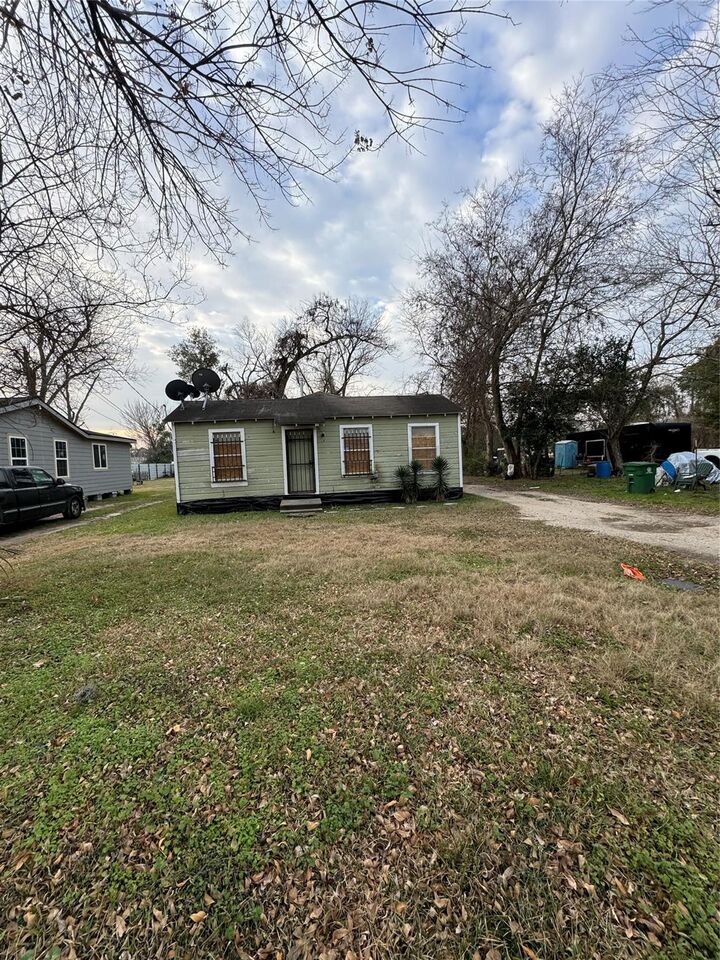 Property Photo:  4710 Antha Street  TX 77016 