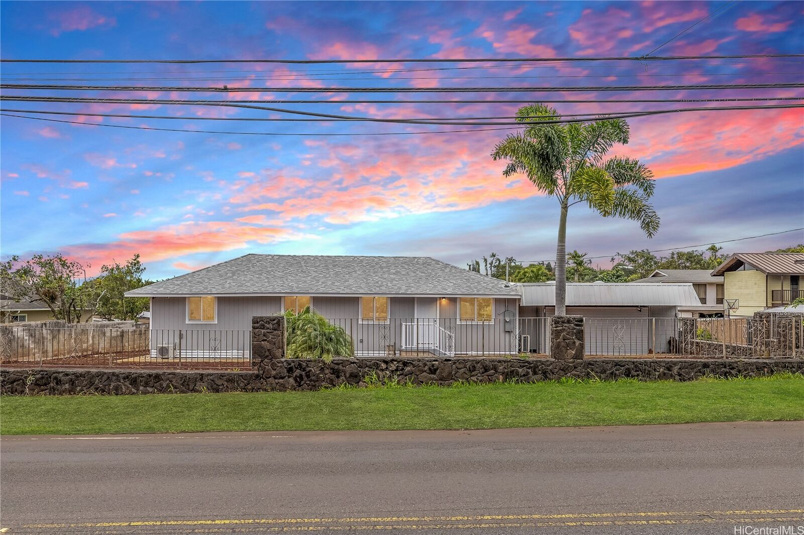 Property Photo:  1650 California Avenue  HI 96786 