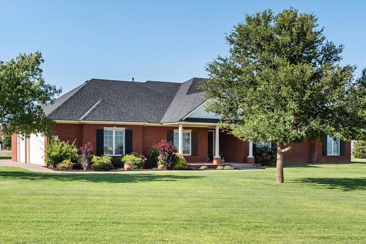 Property Photo: 7906 County Rd 6220 TX 79363