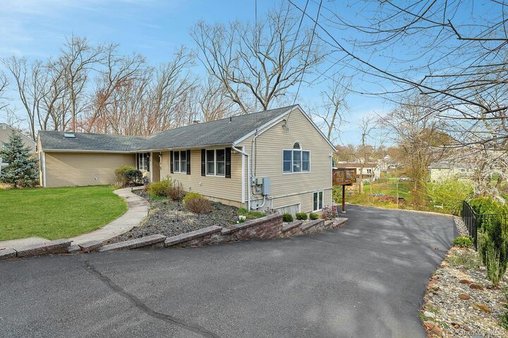 Property Photo:  42 Briarwood Drive  NY 10956 