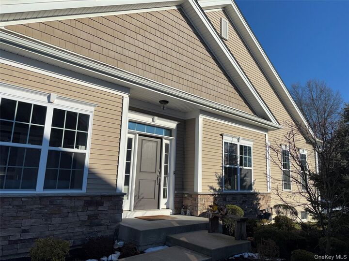 Property Photo:  27 Dutch Court  NY 12590 