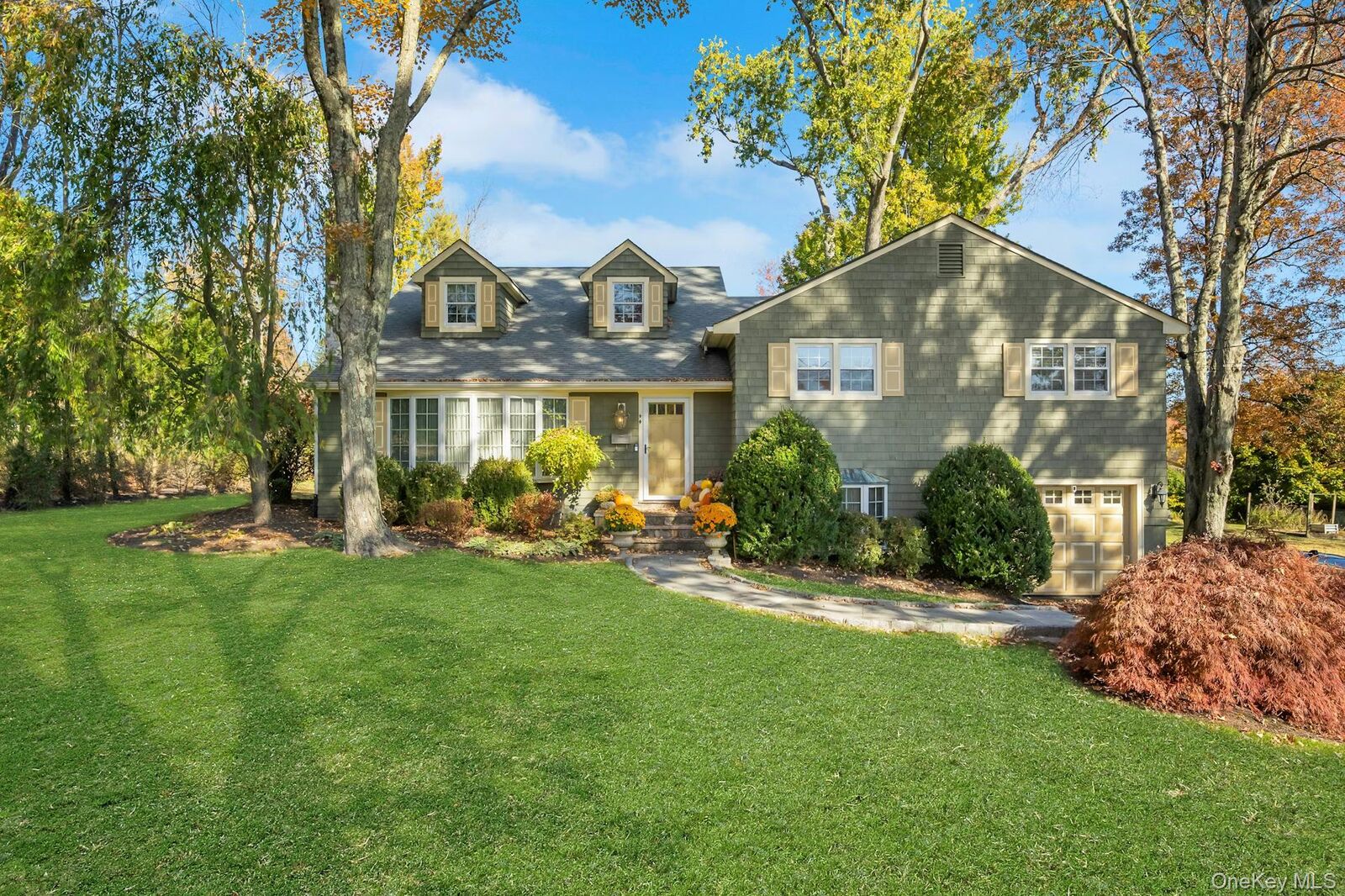 Property Photo:  3 Birchbrook Drive  NY 10595 