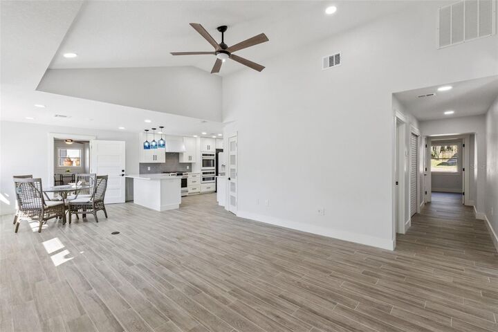 Property Photo:  118 N Grandview Street  FL 32757 