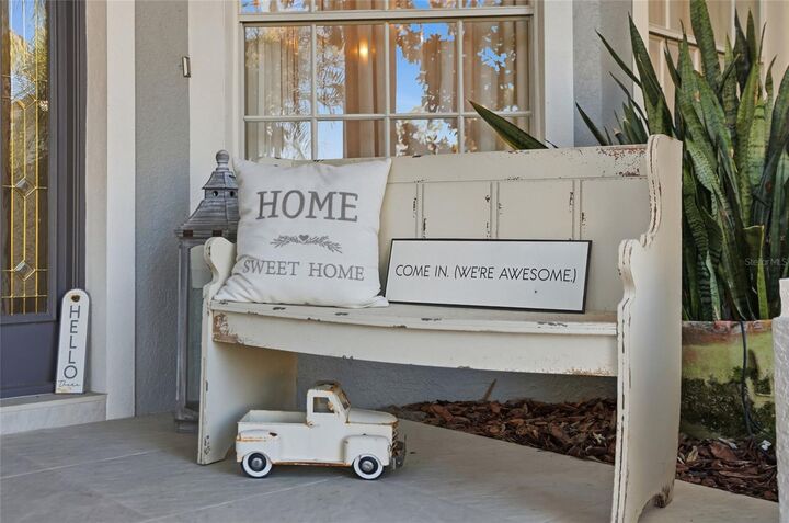 Property Photo: 483 N Pine Meadow Drive FL 32713