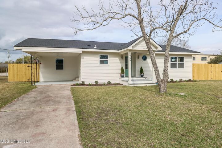 Property Photo: 555 Saint John Street MS 39520