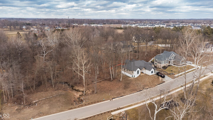 Property Photo: 10710 Dartmoor Way IN 46077