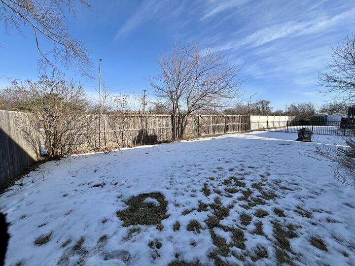 Property Photo:  4 Lexington Court  IL 60107 