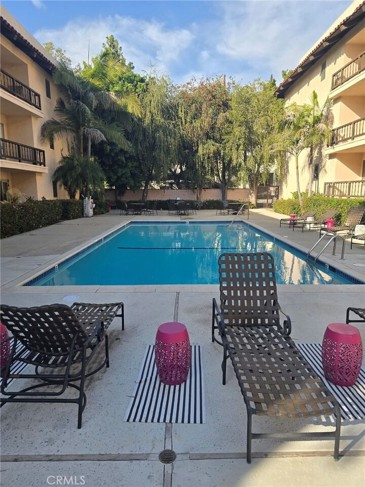 Property Photo:  1127 E Del Mar 419  CA 91106 