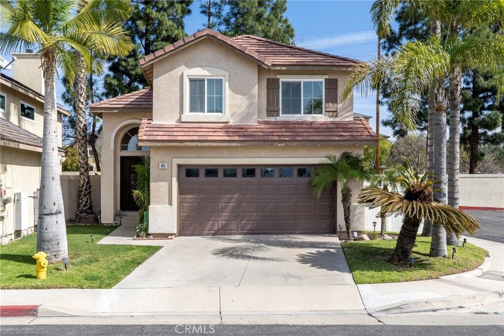 Property Photo:  901 Primrose Lane  CA 92878 
