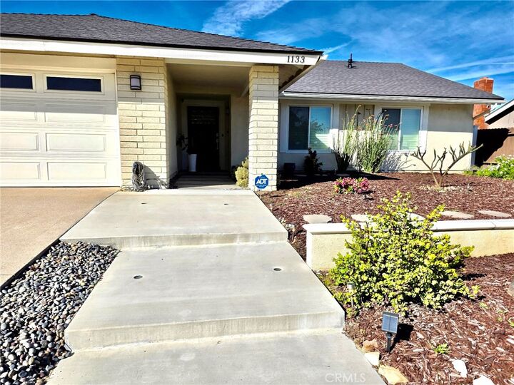 Property Photo:  1133 Avenida Del Corto  CA 92833 