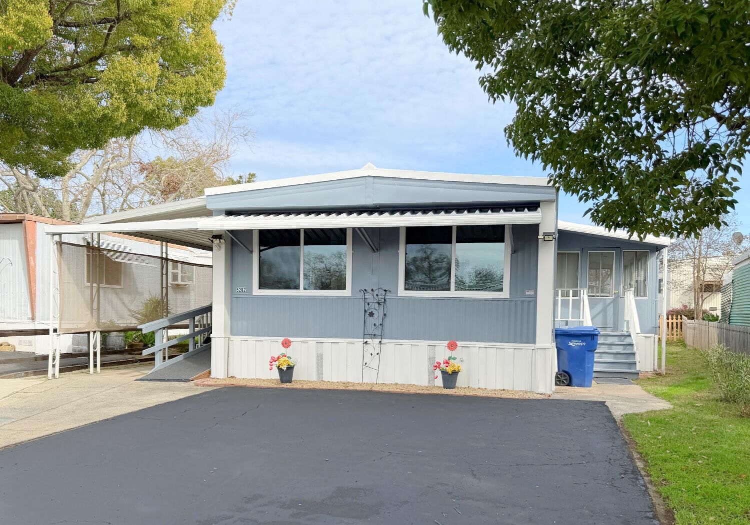 Property Photo: 5202 Brook Park Lane CA 95841