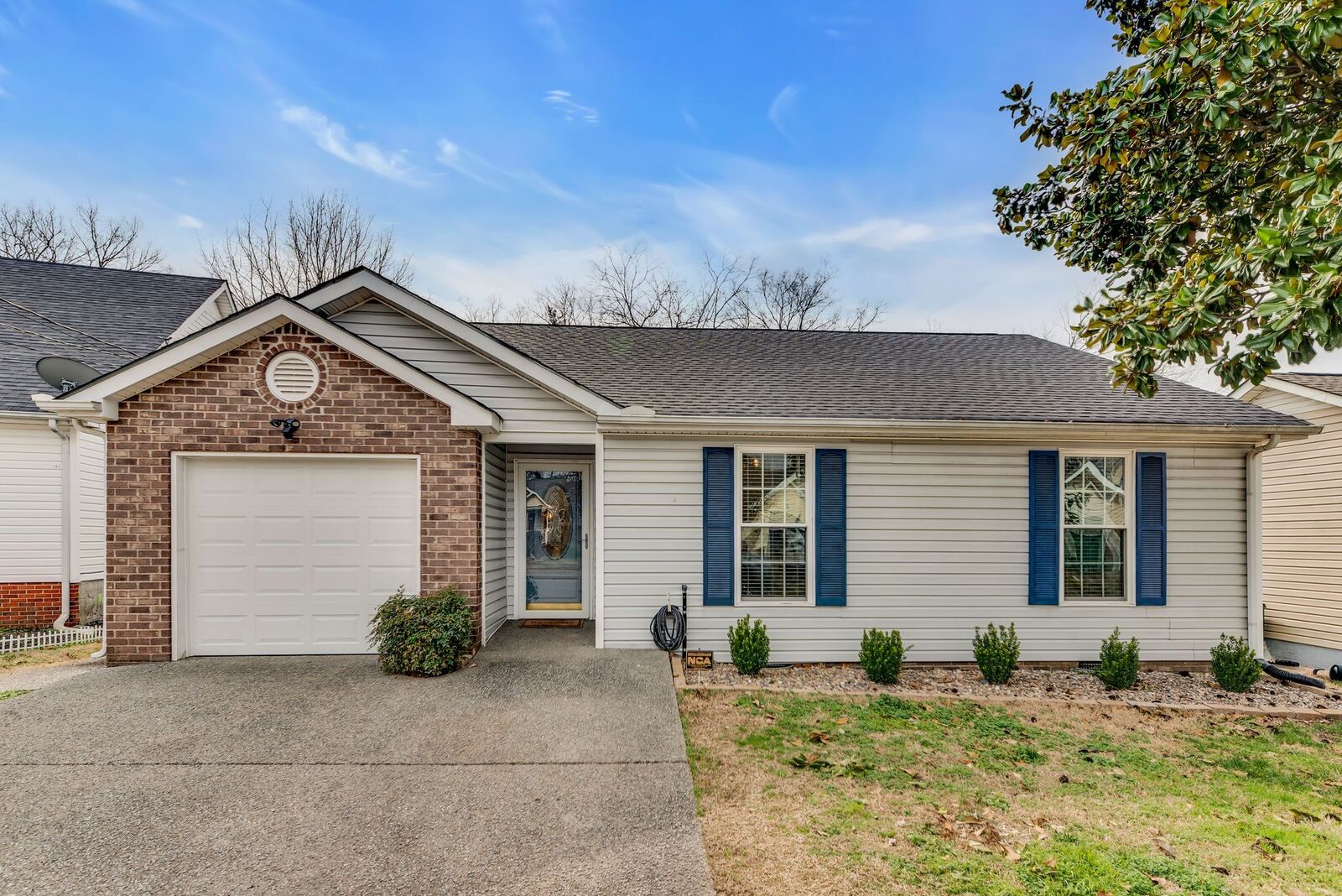 Property Photo:  606 Priscilla Ct  TN 37115 