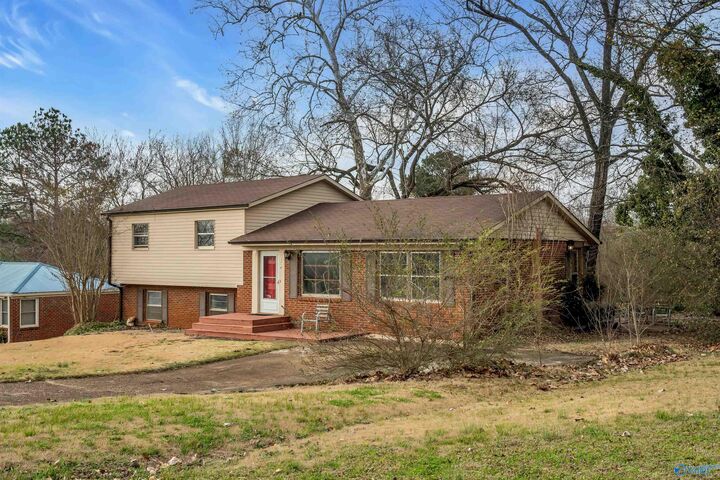 Property Photo:  2214 Wharton Road NW  AL 35810 