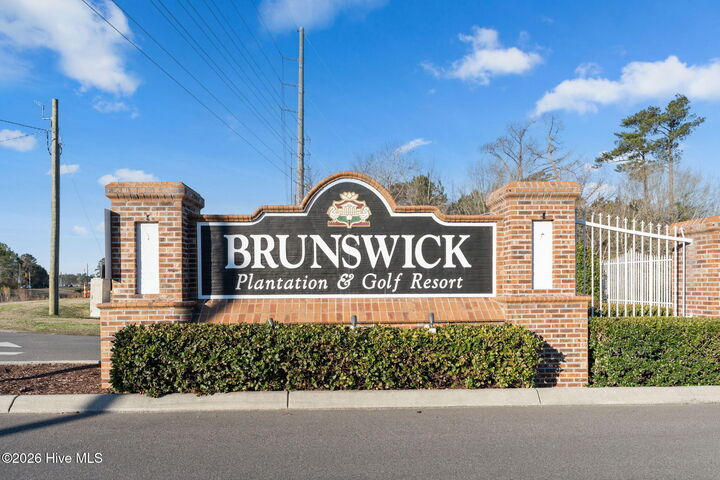 Property Photo:  136 S Middleton Drive NW  NC 28467 