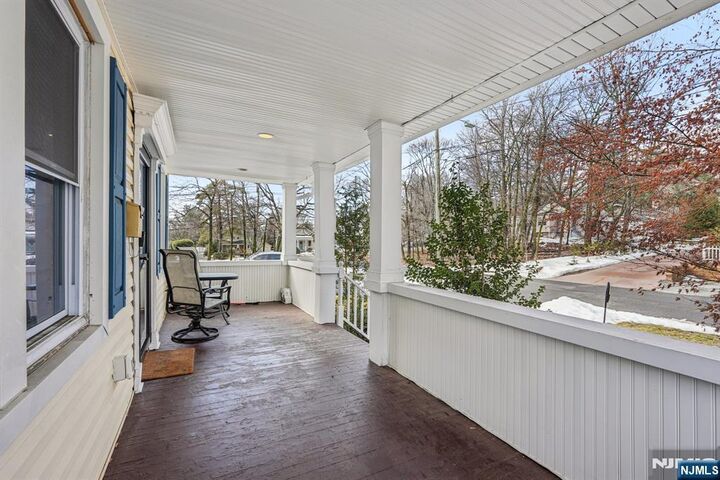 Property Photo:  392 Lehigh Street  NJ 07481 