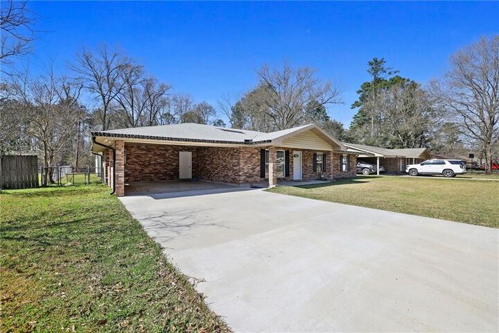 Property Photo: 121 Alida Street LA 70403