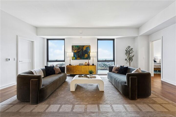 Property Photo:  2 Canal Street 2604  LA 70130 