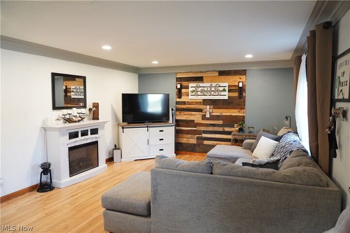 Property Photo:  4400 Dunton Road  OH 44055 