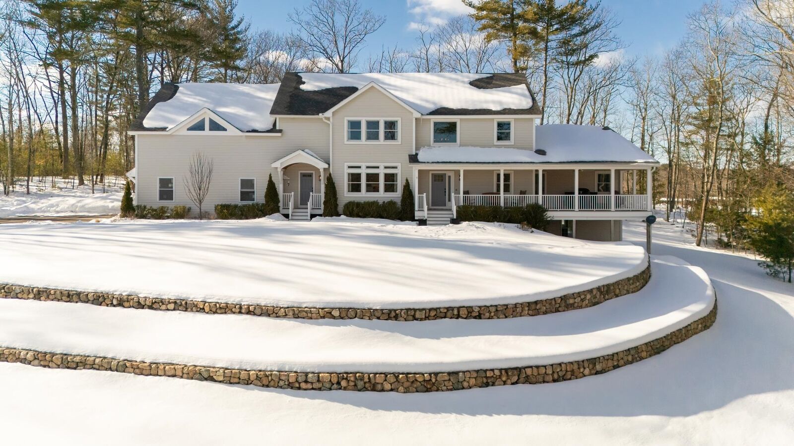 Property Photo: 23 Austin Lane NH 03049