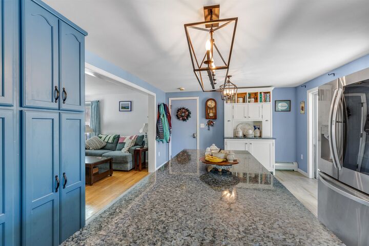 Property Photo:  17 Cottage Circle  NH 03784 