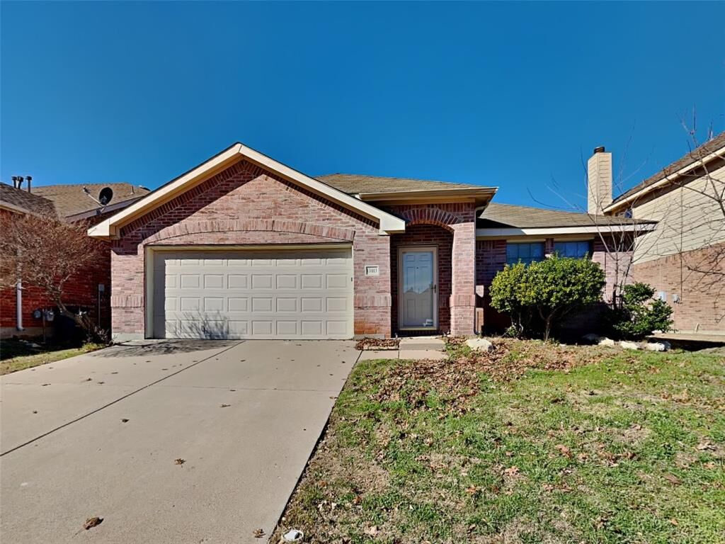 Property Photo:  13113 Settlers Trail  TX 76244 