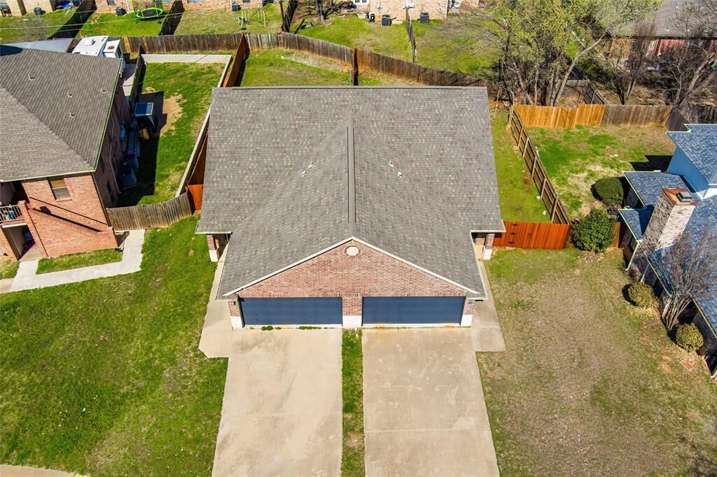 Property Photo:  808 Betty Court  TX 76053 
