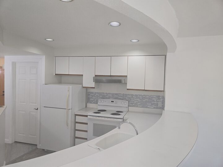 Property Photo: 165 Cottage St 706 MA 02150