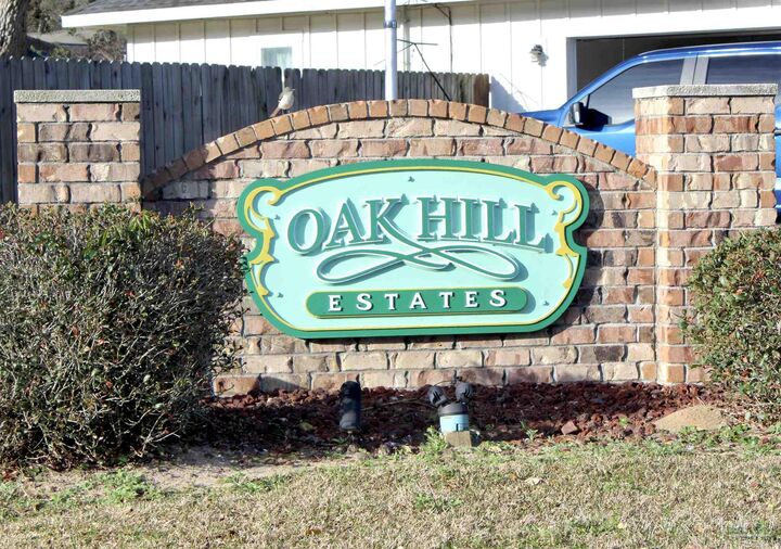 Property Photo:  10889 Country Ostrich Dr  FL 32534 