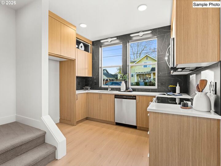 Property Photo:  2936 NE 62nd Ave  OR 97213 