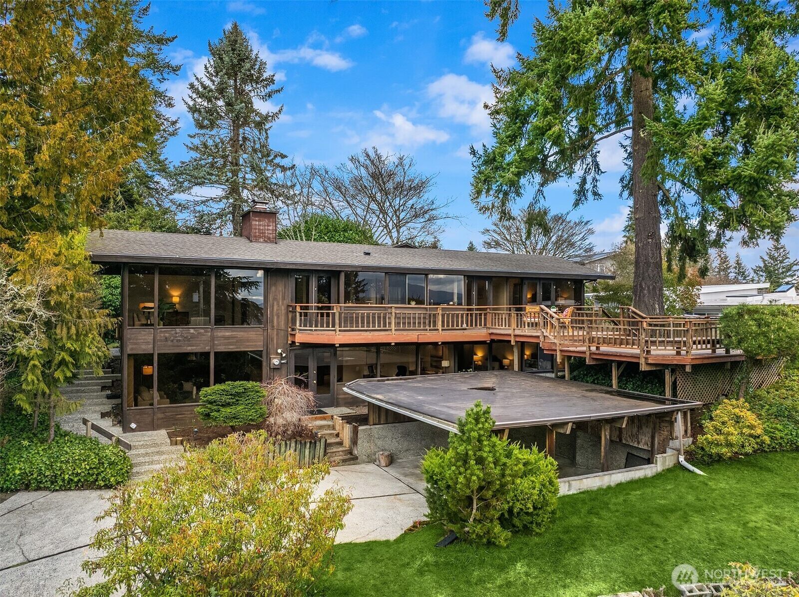 Property Photo:  17814 NE 8th Place  WA 98008 