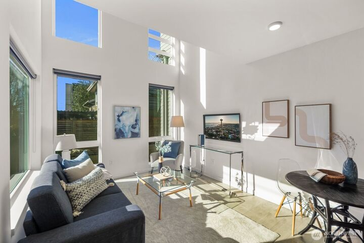 Property Photo: 4801 Dayton Ave A WA 98103