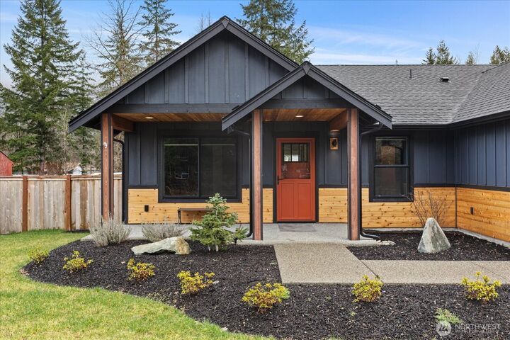 Property Photo:  428  Trails St  WA 98241 