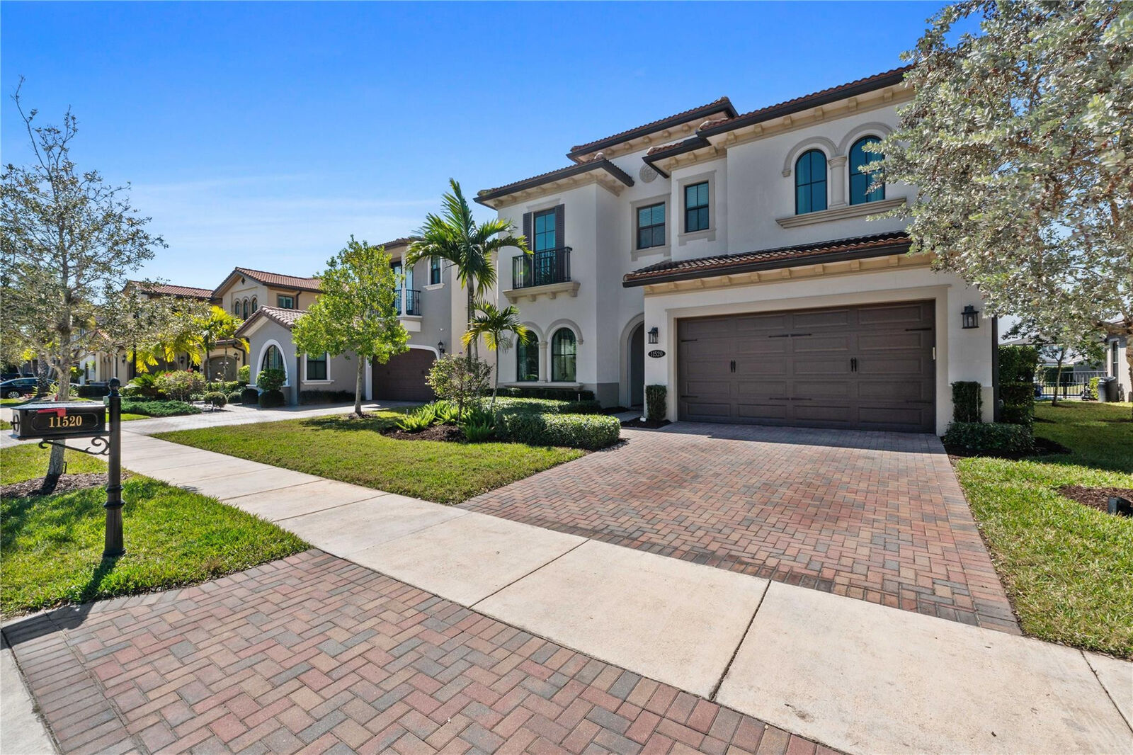 Property Photo:  11520 Horizon Road  FL 33076 