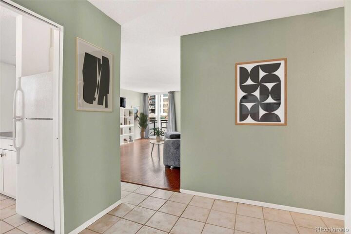 Property Photo:  2500 S York Street 401  CO 80210 