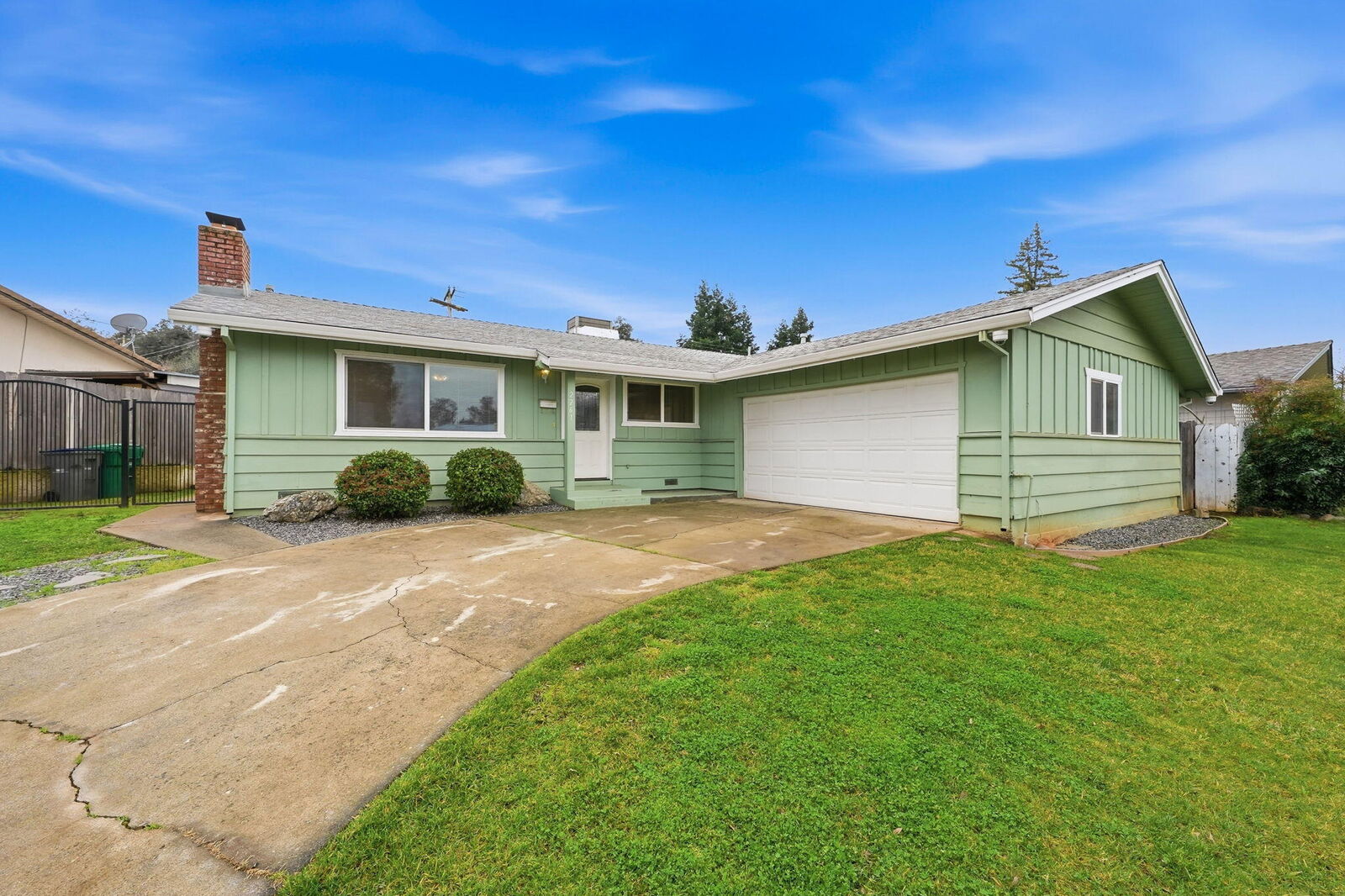 Property Photo:  2261 Knobcone Avenue  CA 96007 