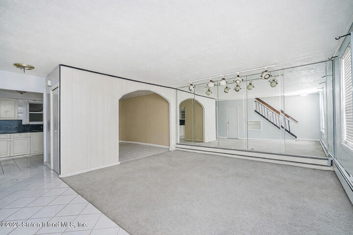 Property Photo:  16 Clyde Place  NY 10301 