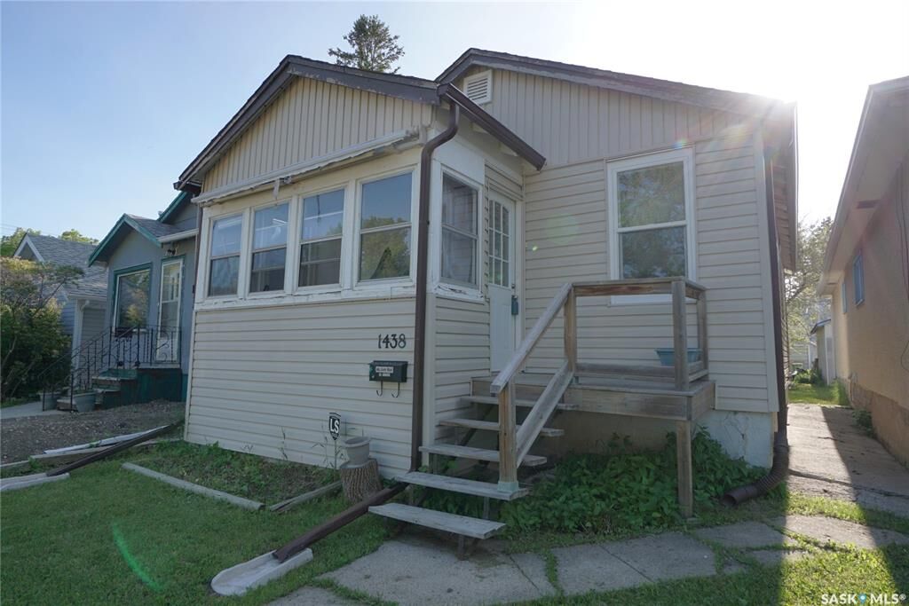 Property Photo:  1438 Connaught Street  SK S4T 4S9 