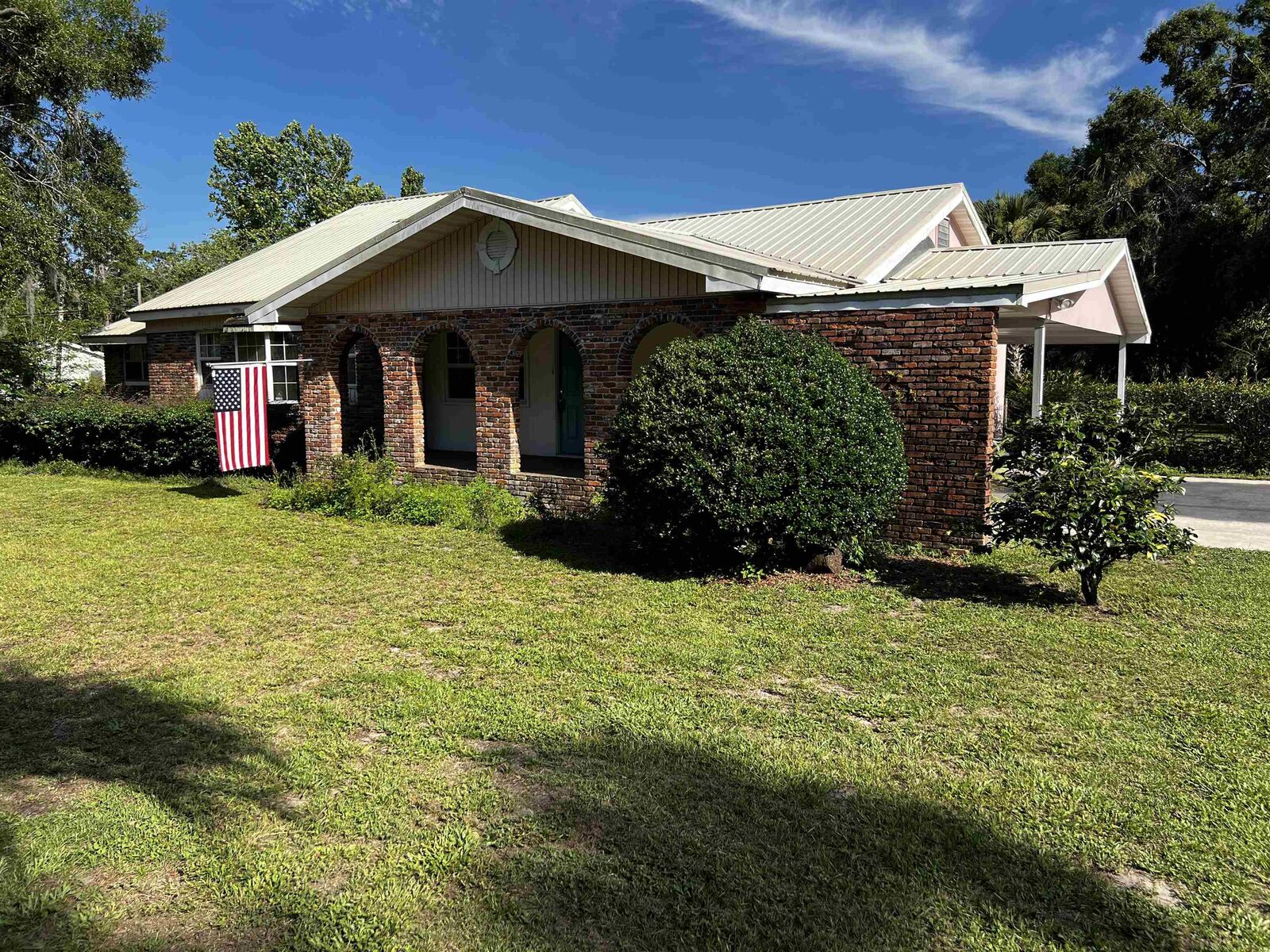 Property Photo: 139 Center Street FL 32348