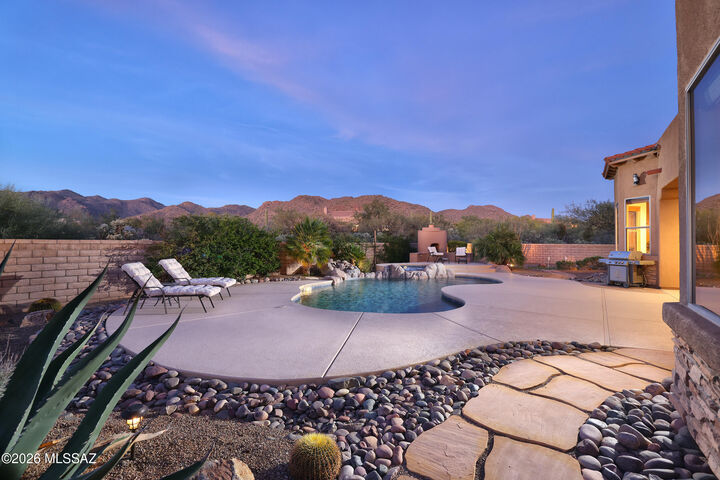 Property Photo: 5950 W Double Green Lane AZ 85658