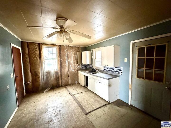 Property Photo:  601 N 13th 1/2 Street  IN 47807 