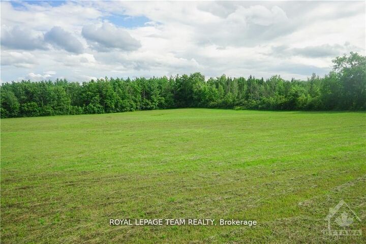 8530 Victoria Street — photo 1