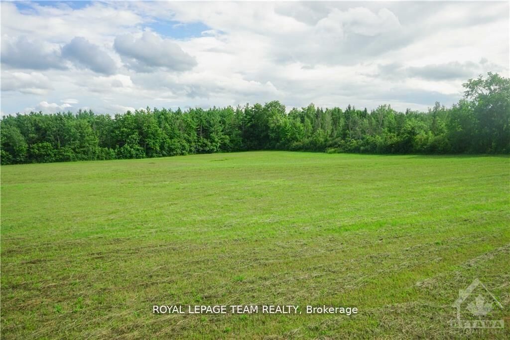 Property Photo: 8530 Victoria Street ON K0A 2P0