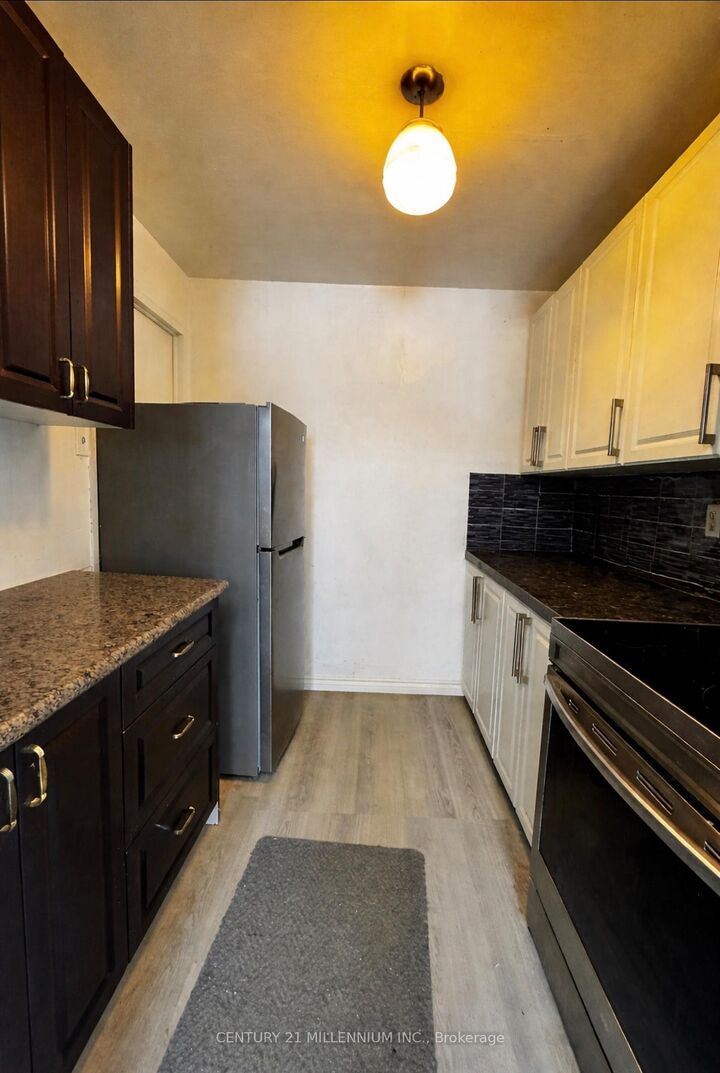 Property Photo:  9 Princess Street 101  ON L9W 1W1 