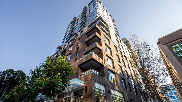 Property Photo: 845 Johnson St #1002 BC V8W 0G3