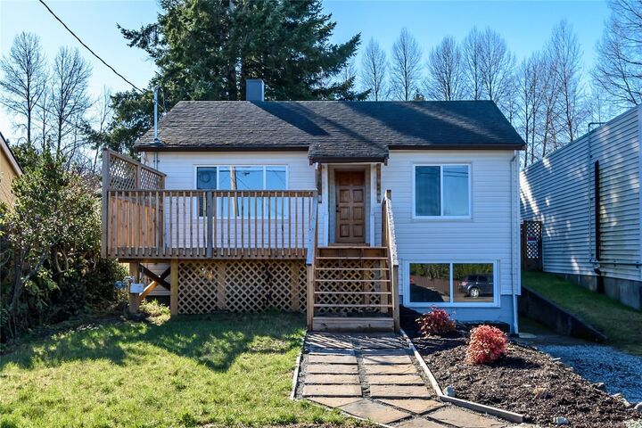 649 McPhee Ave — photo 1