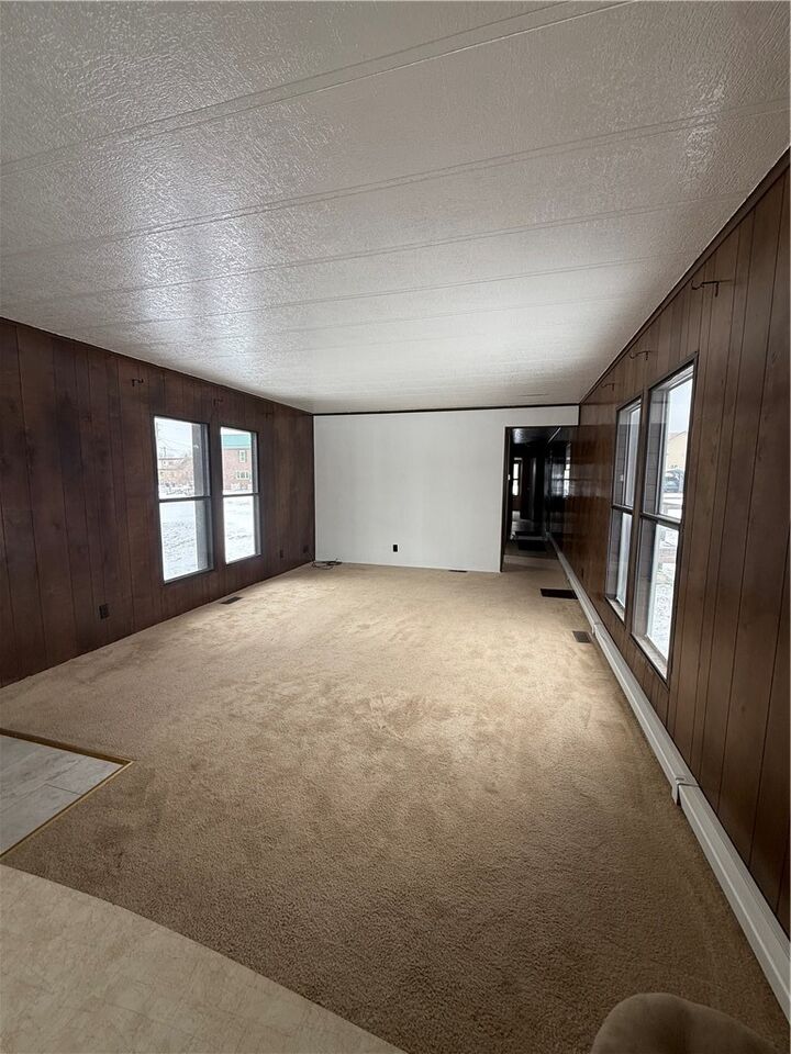 Property Photo:  1631 Hyndman St  PA 15425 