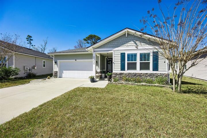 Property Photo:  95496 Hanover Court  FL 32034 